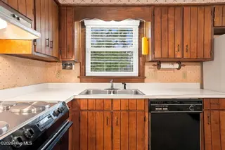 1120 Par Three Drive S, Wilson, NC 27893 – photo 13: Kitchen 4