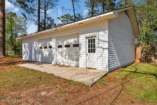 3504 Taylor Street, New Bern, NC 28560 — 4-bedroom home in Pinecrest, New Bern, NC, photo 22 of 28: Garage Workshop