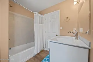 200 Bell Creek Drive, Beaufort, NC 28516 — 2-bedroom home in Bell Creek, Beaufort, NC, photo 8 of 28: 200 Bell Creek Dr