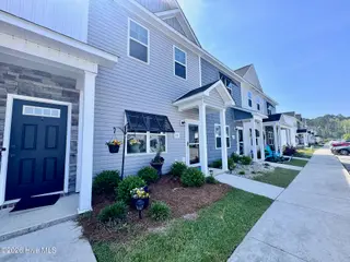 14 Catalina Circle, Swansboro, NC 28584 – photo 2: Front View