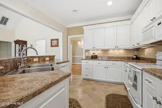 106 Magnolia Drive, Winterville, NC 28590 – photo 14: 50-web-or-mls-img_0107