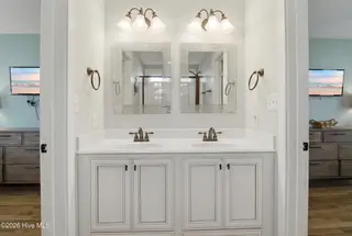 1254 Ocean Boulevard W, Holden Beach, NC 28462 — 5-bedroom home in Holden Beach West, Holden Beach, NC, photo 21 of 66: 25_bathroom 2-3