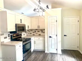 2401 White Road, Wilmington, NC 28411 – photo 13: kitchen