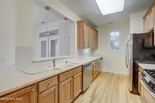 636 Village Park Drive 101, Wilmington, NC 28405 – photo 12: Kitchen