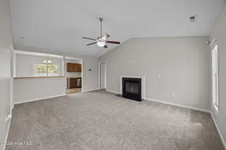 115 Laredo Drive, Jacksonville, NC 28540 – photo 6: 6-web-or-mls-115 Laredo Dr. 3