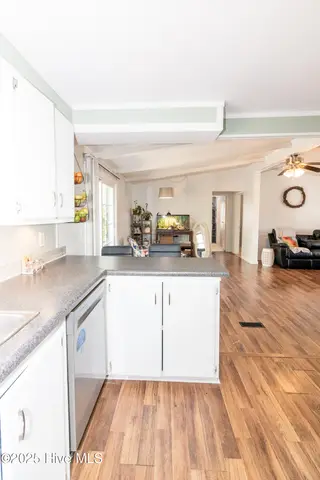 312 Peanut Road, Hampstead, NC 28443 — 3-bedroom manufactured home, Hampstead, NC, photo 15 of 43: IMG_0759
