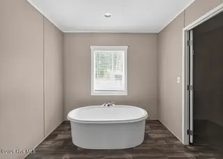 2184 Creekwood Court SW, Supply, NC 28462 — 3-bedroom manufactured home in Holden Beach, Supply, NC, photo 17 of 20