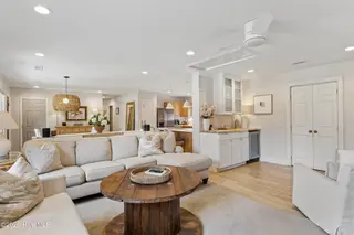 5137 Lord Byron Road, Wilmington, NC 28405 — 3-bedroom home in Kings Grant, Wilmington, NC, photo 8 of 35: 8_img_7053