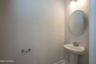 745 Greenwich Place, Richlands, NC 28574 – photo 13: Bathroom 01