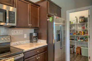 326 Lonesome Dove Court, Maysville, NC 28555 — 4-bedroom home in Village Creek, Maysville, NC, photo 10 of 40: 326 Lonesome Dove - Interior_6