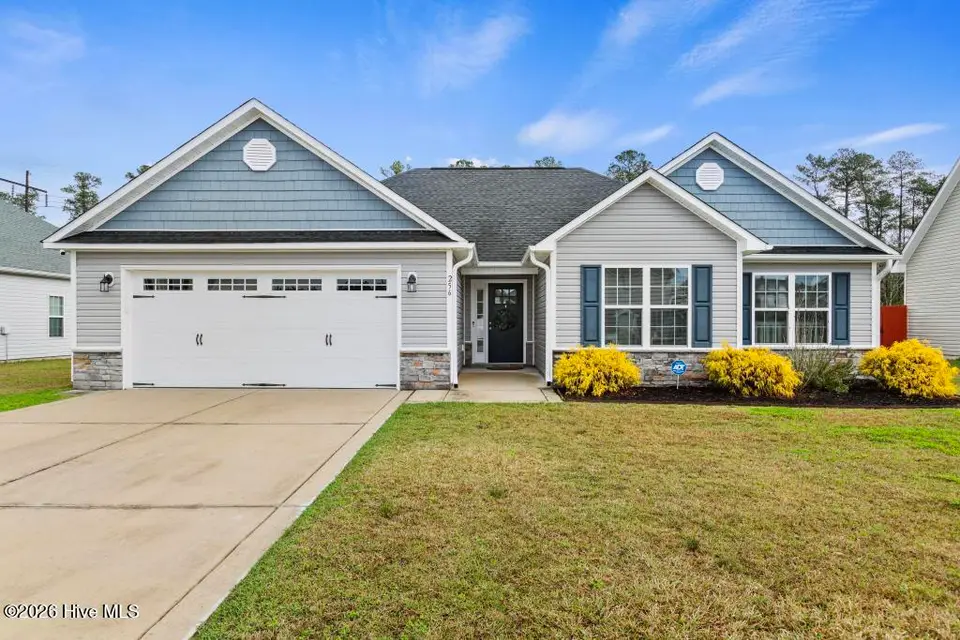 256 Wood House Drive, Jacksonville, NC 28546 – photo 1 of 60: 425A8646