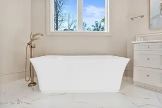 515 Martin Livestock Road, Princeton, NC 27569 – photo 23: DSC04691-Primary Bath tub