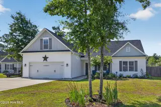 217 Bronze Drive, Rocky Point, NC 28457 — 3-bedroom home in The Knolls at Turkey Creek, Rocky Point, NC, photo 3 of 63: 217BronzeDrive-3