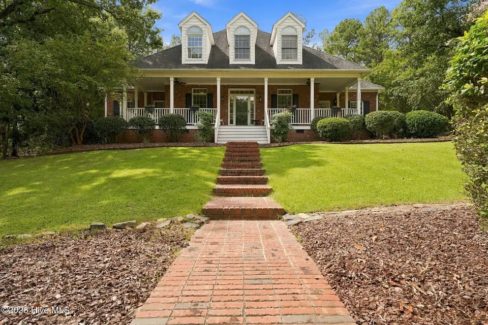 15 Dove Run, Pinehurst, NC 28374 – photo 1 of 69: Front View