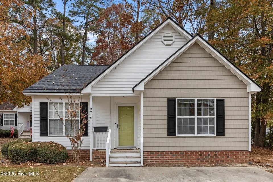 2916 Flintridge Drive, Greenville, NC 27834 – photo 1 of 37: 1