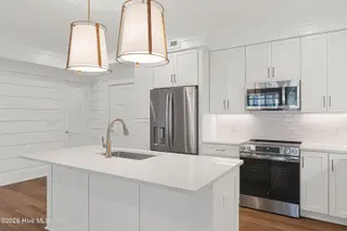805 Mulberry Street Unit 113, Beaufort, NC 28516 – photo 11: Kitchen with Island