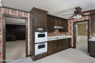 913 Robert E Lee Drive, Wilmington, NC 28412 – photo 8: kitchen-01b