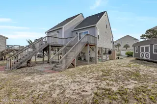 9005 E 9th Street, Surf City, NC 28445 — 4-bedroom home in Old Settlers Beach, Surf City, NC, photo 16 of 30