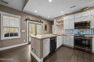377 Knollwood Drive, Hampstead, NC 28443 – photo 7: 17-web-or-mls-IMG_9779