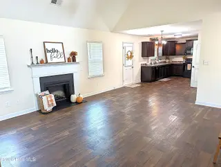 110 Sonia Drive, Hubert, NC 28539 — 3-bedroom home in Eastport, Hubert, NC, photo 7 of 38