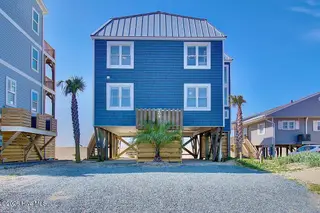 209 W Beach Drive, Oak Island, NC 28465 – photo 4: 209 W Beach Drive 5