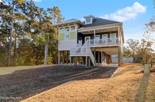 228 NE 41st Street, Oak Island, NC 28465 – photo 3: imgHP41