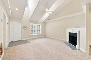 104 Uster Court, New Bern, NC 28562 – photo 4: 18-web-or-mls-DSC_4635_edit