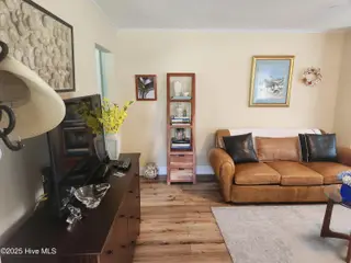 215 S Lee Avenue, Beulaville, NC 28518 — 2-bedroom home, Beulaville, NC, photo 4 of 17: Living Room