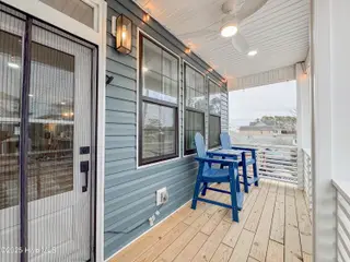 504 Ocean Boulevard Unit B, Carolina Beach, NC 28428 – photo 6: IMG_8081