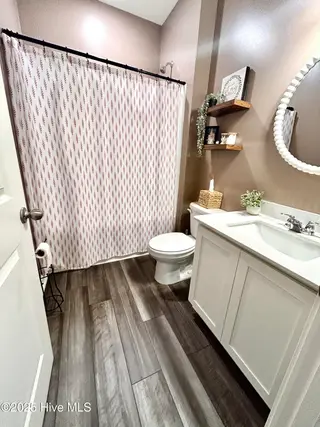 2033 Bogue Lane, New Bern, NC 28562 – photo 16: GUEST BATH