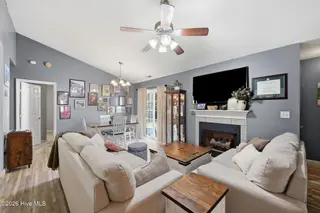 108 Gladiola Drive, New Bern, NC 28562 – photo 10: 26-web-or-mls-DSC_5920_edit