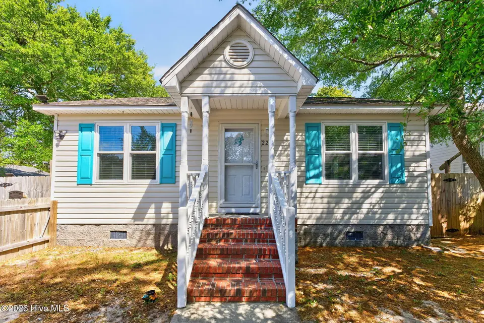 220 NE 33rd Street, Oak Island, NC 28465 – photo 1 of 39: 220 NE 33rd