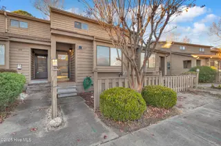 207 Saint Luke Court, Wilmington, NC 28409 — 2-bedroom waterfront townhome in Caneel Cove, Wilmington, NC, photo 21 of 34: 207 st luke ct -00003