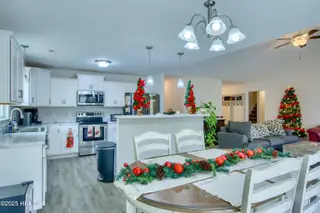 311 James Hedrick Court, Jacksonville, NC 28540 – photo 11: 311 Hedrick - Interior - Edited_5