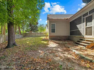 200 Fairmont Lane, Jacksonville, NC 28540 — 3-bedroom home in Williamsburg Plantation, Jacksonville, NC, photo 13 of 64