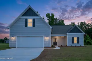 303 Ramonas Lake Court, New Bern, NC 28560 – photo 8: 303 Ramonas Lake Court, New Bern, NC
