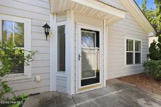 100 Jasmine Court, Morehead City, NC 28557 – photo 11: 23-web-or-mls-100-Jasmine-Ct-011_edit