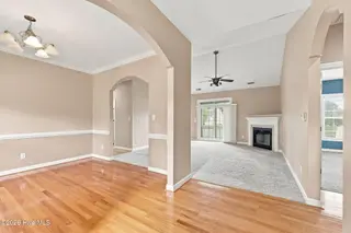 112 White Heron Lane, Swansboro, NC 28584 – photo 6: dining into living room