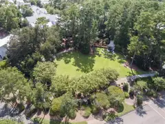 5304 Hanahan Drive, Wilmington, NC 28403 — 4-bedroom home in Autumn Hall, Wilmington, NC, photo 8 of 23: Autumn Hall Arbor Park