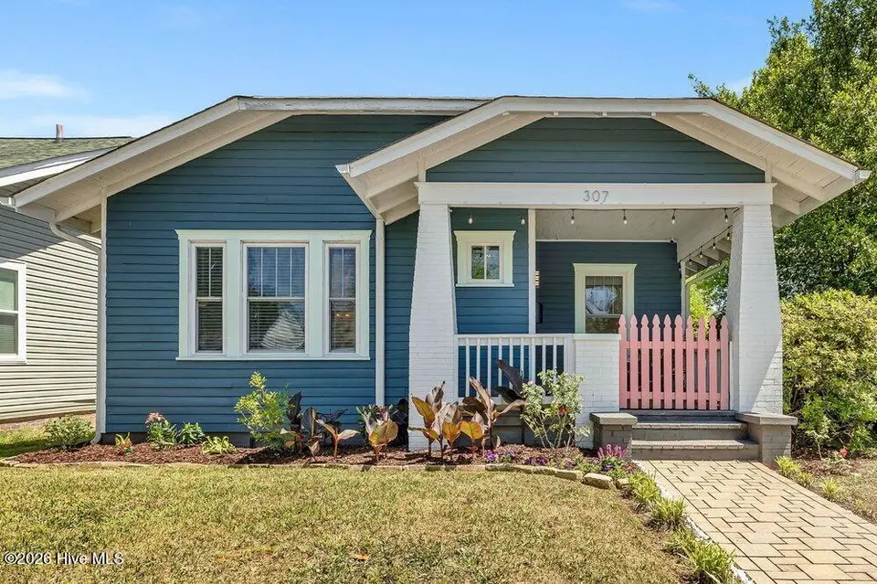 307 S 17th Street, Wilmington, NC 28401 – photo 1 of 41: Front