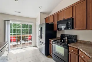 708 N Glenwood Trail, Southern Pines, NC 28387 – photo 12: Kitchen