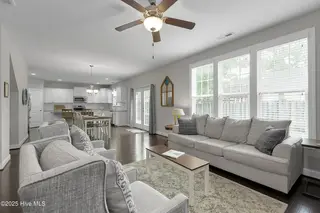 5028 Laurenbridge Lane, Wilmington, NC 28409 – photo 14: Laurenbridge5028-4LRShaneL33A5533-CR2