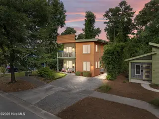 35 S 29th Street, Wilmington, NC 28403 – photo 2: 2-web-or-mls-DJI_20250915140316_0921_D_2