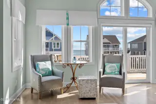 26 Porpoise Place, North Topsail Beach, NC 28460 – photo 5: Living Room