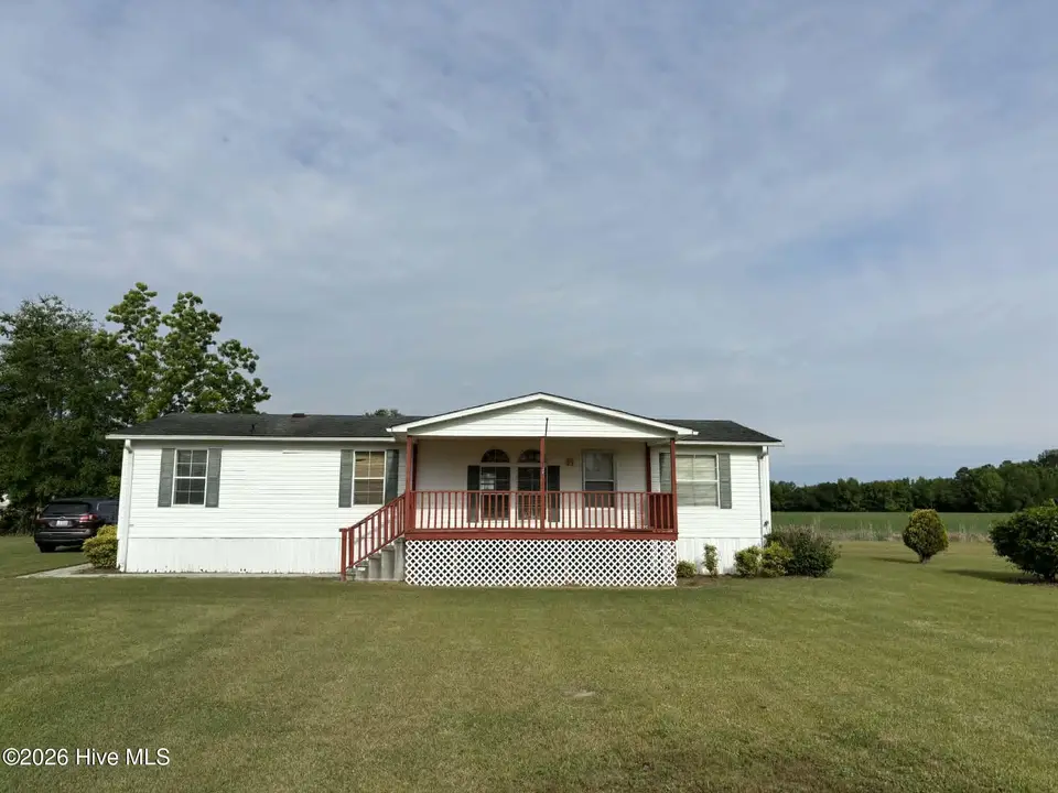 1996 Hallsboro Road S, Hallsboro, NC 28442 – photo 1 of 18: 612f596a-44e7-49f0-86af-113099019789