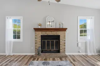 530 Shadowridge Road, Jacksonville, NC 28546 — 4-bedroom home in Brynn Marr, Jacksonville, NC, photo 5 of 32: shadow-6