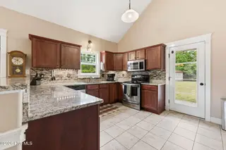 200 Station House Road, New Bern, NC 28562 – photo 10: 20-web-or-mls-dsc_3813