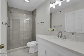1810 Jumpin Run Drive, Wilmington, NC 28403 – photo 16: Primay Bathroom