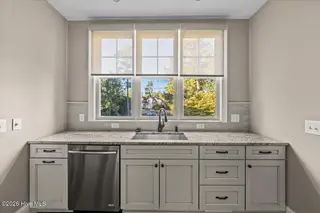 102 Gilbert Court, Pinehurst, NC 28374 — 4-bedroom home in Forest Creek, Pinehurst, NC, photo 12 of 70: 35-DSC05312