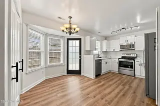 134 Luke Court, New Bern, NC 28560 – photo 3: Kitchen